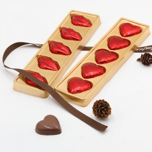 40g Valentine heart and lip shape lindt milk chocolate